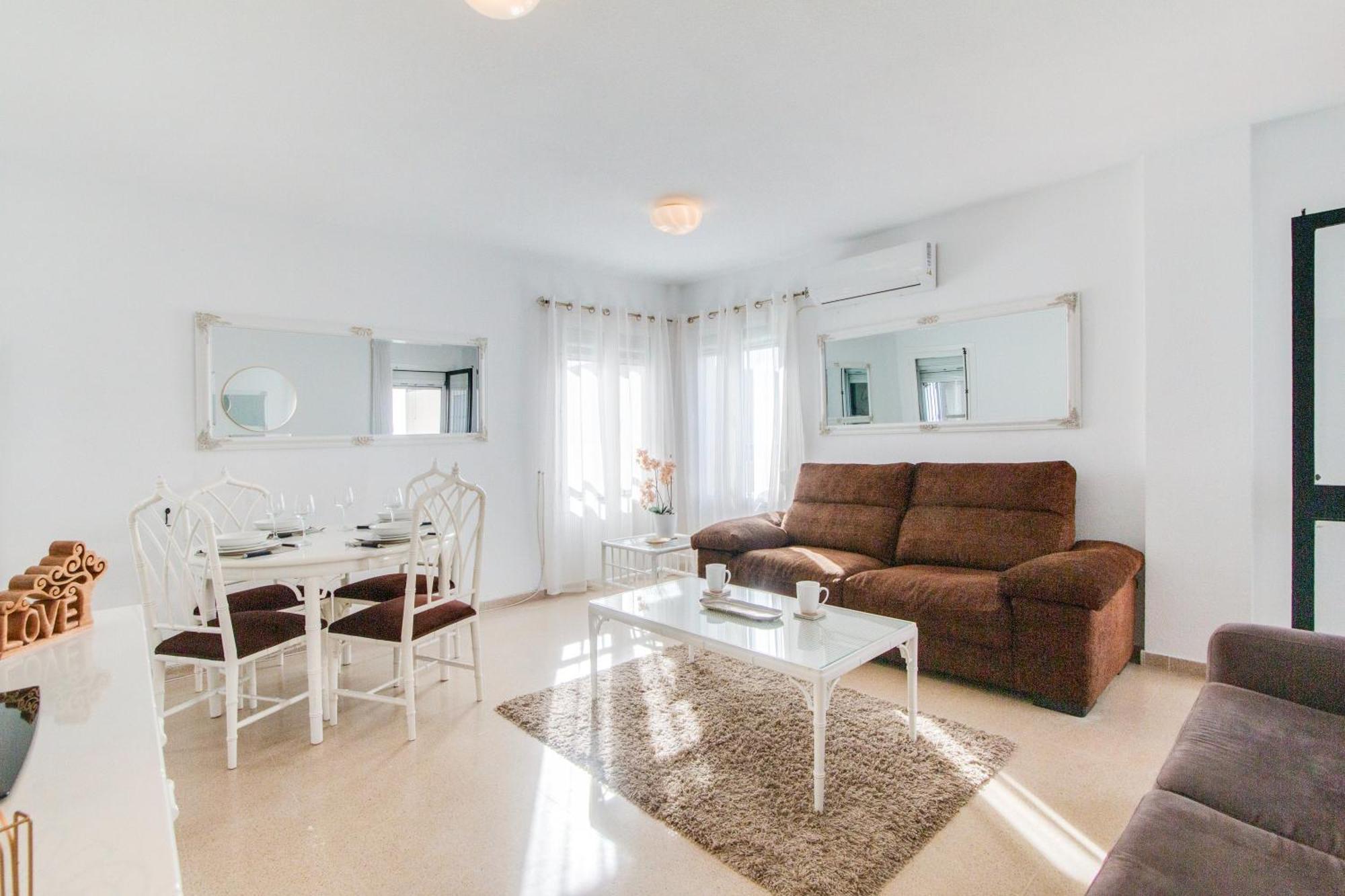 Close To The Beach, 5 Minutes Walk San Luis de Sabinillas Buitenkant foto